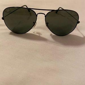 Black on black BARELY worn ray ban aviators!